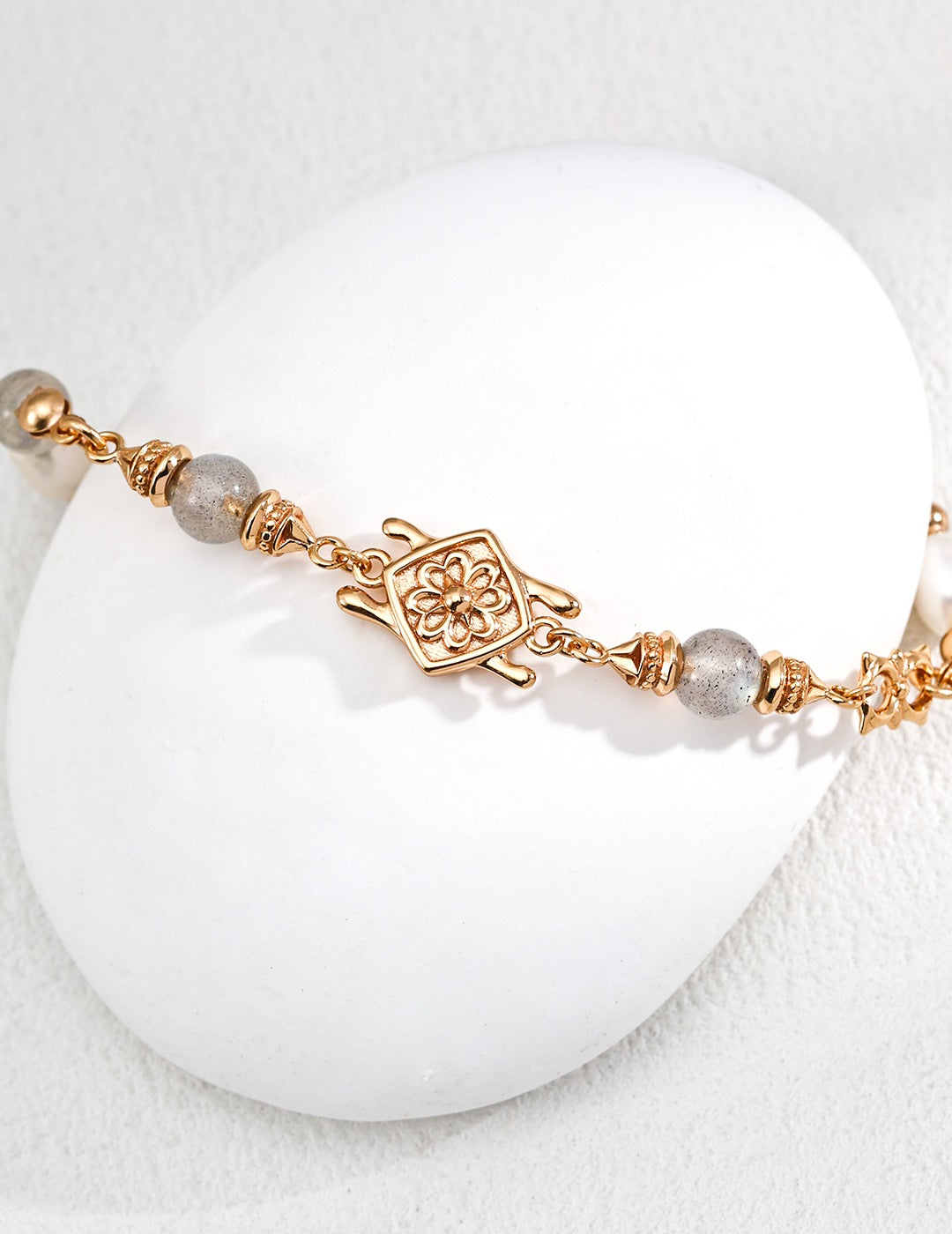 Natural Pearls & Grey Moonstone Bracelet – Adjustable Chain