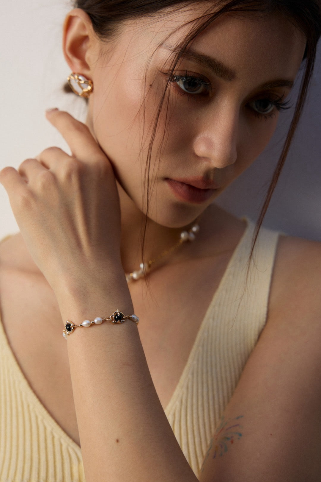 Natural Pearls & Black Onyx Bracelet