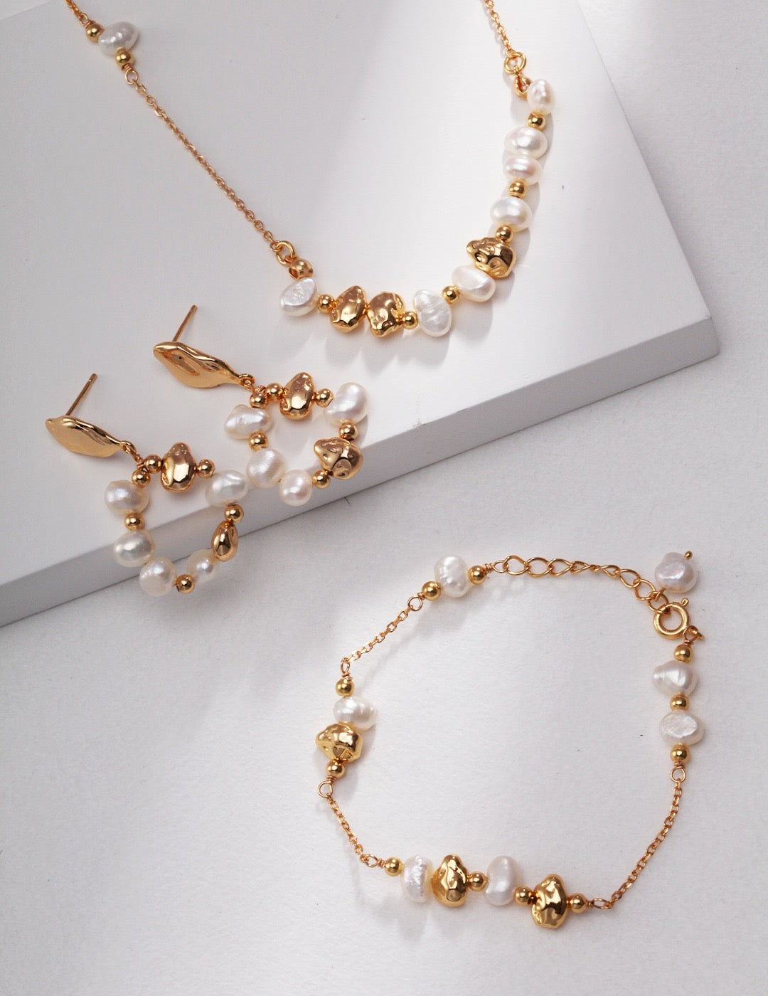 Minimalist French-Style Hoop Pearl Earrings