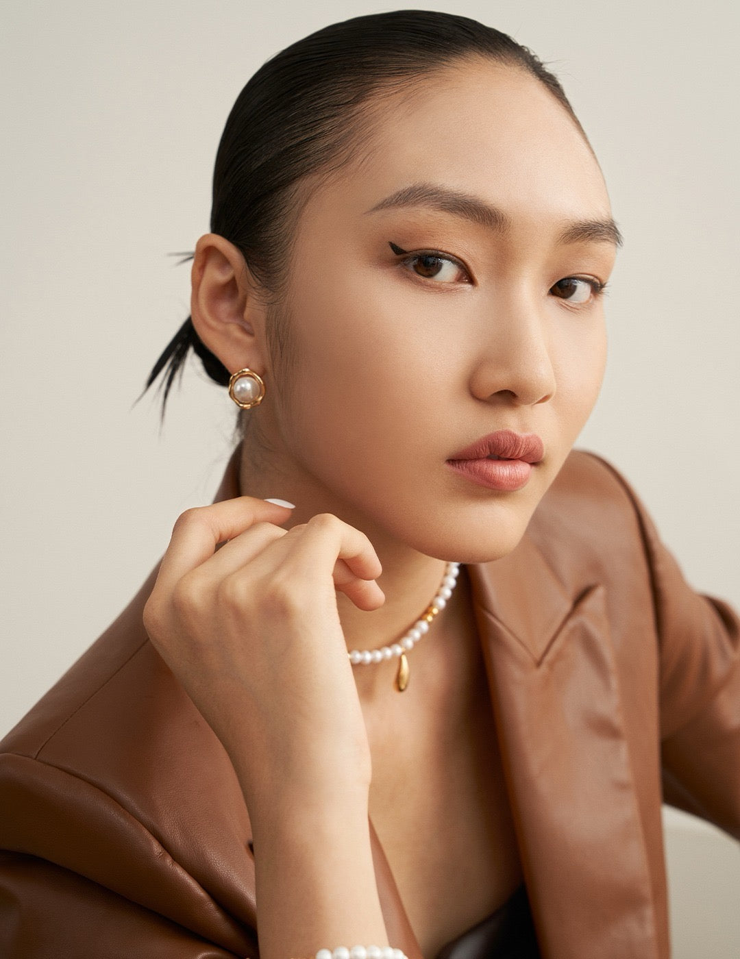 Freshwater Pearl Earrings - Vintage Gold / Silver