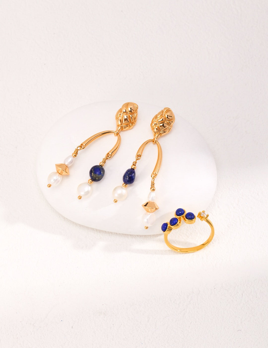Lapis Lazuli & Freshwater Pearls Earrings