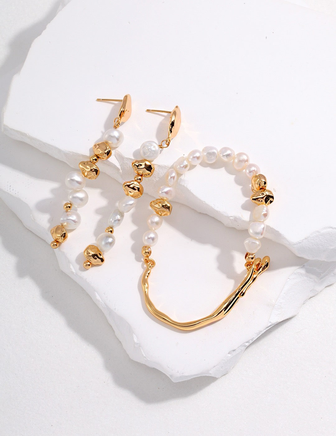 Minimalist French-Style Pearl Earrings - Vintage Gold Finish
