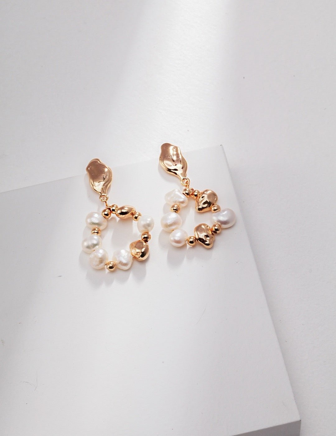 Minimalist French-Style Hoop Pearl Earrings