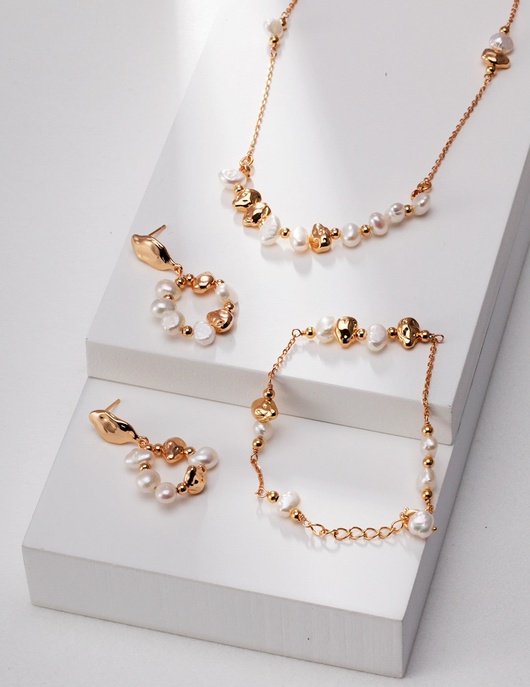 Minimalist French-Style Hoop Pearl Earrings